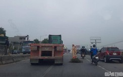 Xe tải tông xe máy, 1 phụ nữ 40 tuổi tử vong tại chỗ