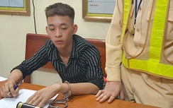 CSGT ập đến, nhóm thanh niên mang dao kiếm "dàn trận" bỏ chạy tán loạn