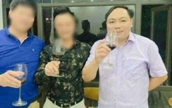 Vụ tài xế bị đánh: Thực hư bức ảnh trưởng CA huyện với người quen bị can?