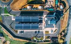 Anh khai trương trạm sạc xe điện đầu tiên