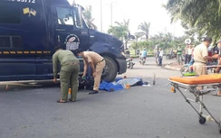 Video TNGT ngày 11/12: Người đàn ông bị xe container cán tử vong tại chỗ