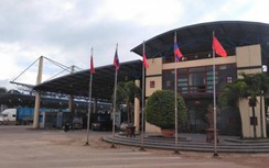 Vừa thúc đẩy thông thương vừa kiểm soát phòng dịch qua cửa khẩu Lao Bảo