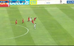 Video: Ngỡ ngàng khi sao vô danh tái hiện "siêu phẩm thế kỷ" của Maradona