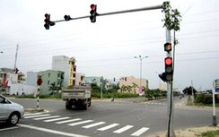 Quay đầu xe khi đèn đỏ đã bật có bị phạt?