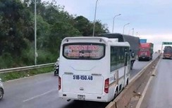 Lập biên bản tài xế xe khách Kim Mạnh Hùng chạy ngược chiều trên QL1