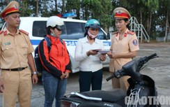 Người dân bất ngờ nhận lại xe từ CSGT sau một năm bị mất trộm