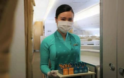 Khách Vietnam Airlines bất ngờ nhận quà Giáng sinh ở độ cao 10 nghìn mét