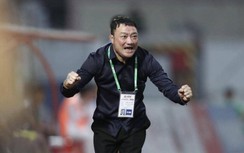 HLV vô địch V-League gửi lời "tuyên chiến" với Kiatisak