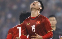 Bí ẩn nào phía sau pha đoạt bóng của Công Phượng khiến Quang Hải vùng vằng?