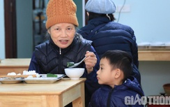 Cơm "Yên Vui" 2.000 đồng ấm lòng lao động nghèo giữa ngày đông giá rét