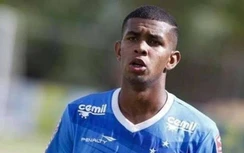 Cầu thủ thoát khỏi "lưỡi hái tử thần" sau khi đột quỵ trên sân