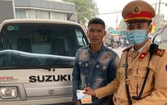 Kiểm tra ô tô đỗ dừng sai, phát hiện tài xế mua bằng lái giá 4 triệu đồng