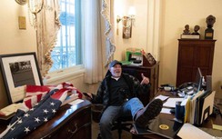 Những hình ảnh gây sốc, chưa từng có ngay trong tòa nhà Quốc hội Mỹ