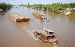 Cấm luồng sông Vàm Cỏ Đông, hạn chế lưu thông trên nhiều tuyến khác