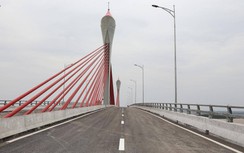 Cận cảnh cầu Cửa Hội trước ngày thông xe