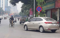 Hà Nội: Ô tô vô tư dừng, đỗ bất chấp “phạt nguội”