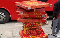 Kiểm tra xe khách trên QL1A, phát hiện lượng pháo “khủng”