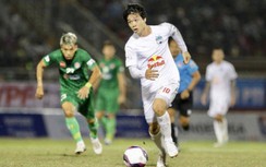 "Ông già" V-League làm lu mờ dàn sao trong tay HLV Kiatisak