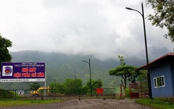 Ngân hàng ồ ạt bán tài sản thế chấp