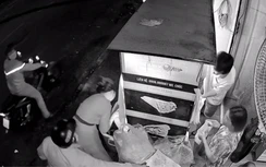 Trộm iPhone 11 Pro max rồi nhắn tin hỏi mượn tiền khách hàng của nạn nhân