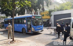 Người phụ nữ bán vé số bị xe buýt chèn qua người, tử vong thương tâm