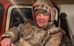 Lạnh -55 độ, lính cứu hỏa Nga bị đông cứng quần áo, không cởi được dây lưng