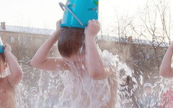 Người Anh kinh ngạc vì trẻ em Nga rèn luyện thân thể trong thời tiết lạnh