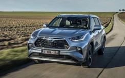 Toyota Highlander 2021 chạy điện có thể đạt tốc độ 125km/h