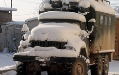 Video: Giá lạnh khủng khiếp, xe tải ở Nga phải đốt mới khởi động được