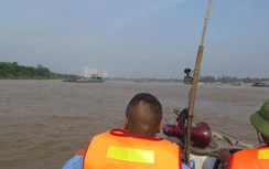 Video: Tết không nghỉ của "lính" sông nước