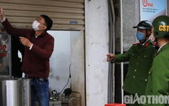 Phớt lờ lệnh cấm, nhiều hàng quán tại Hà Nội vẫn mở cửa đón khách