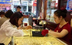 Giá vàng hôm nay 18/2: Lao dốc trước ngày vía Thần Tài