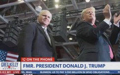 Bị cô lập trên mạng, ông Trump vẫn có cách tiếp cận công chúng ngoạn mục