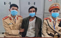 Bắc Giang: Tạm giữ tài xế giằng co với CSGT, đập vỡ máy đo nồng độ cồn