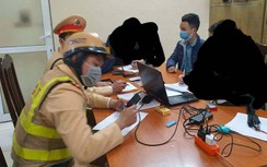 Kẻ rút dao đâm người nhập viện do va chạm giao thông là nhân viên xe buýt