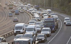 Anh trợ cấp gần 100 triệu đồng cho người dừng sử dụng ô tô chạy xăng