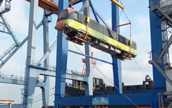 Cận cảnh đoàn tàu thứ 3 tuyến tàu điện Nhổn - ga Hà Nội về đến cảng biển