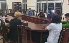 Phạt chủ quán cà phê và 21 khách không đeo khẩu trang mùa Covid-19