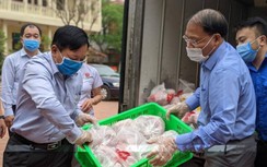 Lãnh đạo Hải Phòng trực tiếp chuyển lương thực cho người dân vùng phong tỏa
