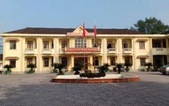 Khởi tố Chủ tịch HĐND, Trạm phó Trạm Y tế xã và thầy giáo đánh bạc