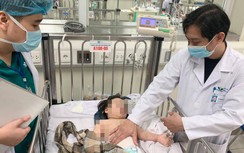 Sức khỏe bé gái rơi từ tầng 12 được anh Nguyễn Ngọc Mạnh cứu giờ ra sao?