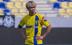 Giữa cơn sốt, phóng viên châu Á đặt câu hỏi chua xót về bóng đá Việt Nam