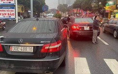 Vụ 2 xe Mercedes Benz cùng BKS: Sử dụng biển giả có thể bị truy cứu hình sự