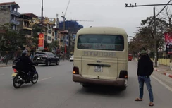 Hàng trăm xe bỏ bến chạy “dù”, Hà Nội yêu cầu bến xe báo cáo khẩn