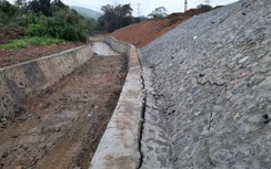 Nứt nẻ công trình thoát nước ngang Tỉnh lộ 326