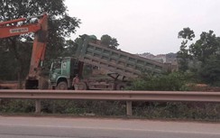 Bắc Giang: Sau đình chỉ, Công ty Tân Thịnh lại đổ thải trên hành lang QL 1A