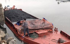 Bắt giữ phương tiện vận chuyển hàng chục tấn than không rõ nguồn gốc