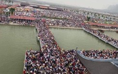 Sở VH, TT&DL Hà Nam nói gì về "biển người" chen chân đến chùa Tam Chúc?