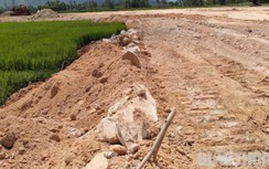 Vụ đất lậu san lấp công trình 20 tỷ: Đất đá hỗn tạp, chủ đầu tư né tránh