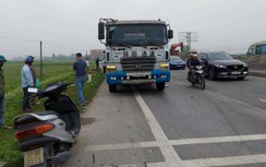 Xe khách đâm vào đuôi xe container, 1 người tử vong thương tâm